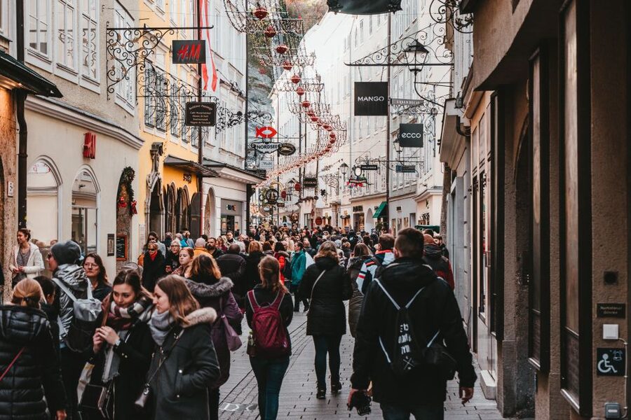 Salzburg: Express Walk with a Local in 60 minutes - A fast first look at central Salzburg