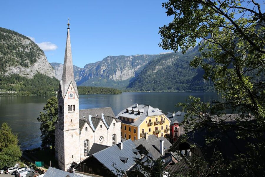 Salzburg: Hallstatt and Sound of Music Tour - The scenic ride to Mondsee