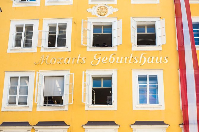 Salzburg Highlight Tour with Fortress Hohensalzburg - Residenzplatz and Salzburg’s grand change of scale