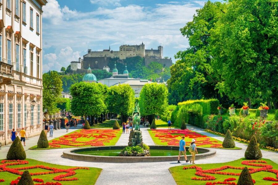 Salzburg: Life of Mozart Private Guided Walking Tour - Key points at a glance