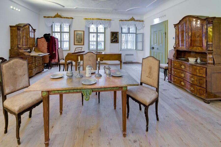Salzburg: Life of Mozart Private Guided Walking Tour - What the private guide adds