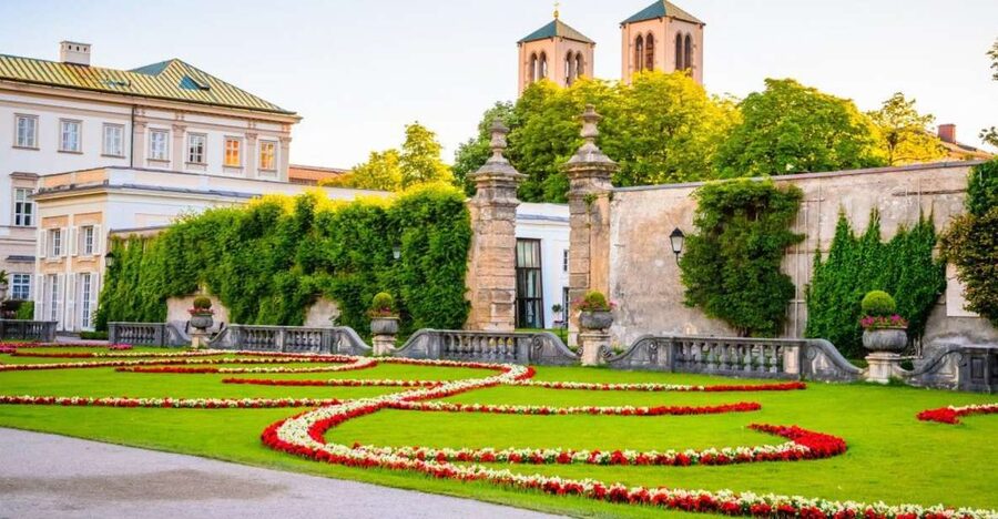 Salzburg: Life of Mozart Private Guided Walking Tour - From Mozart’s former home to his monument