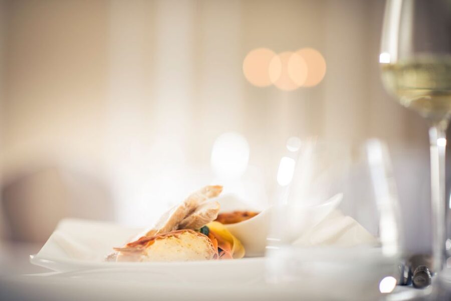 Salzburg: Mozart Concert with Dinner - The Mozart program: familiar melodies with a theatrical touch