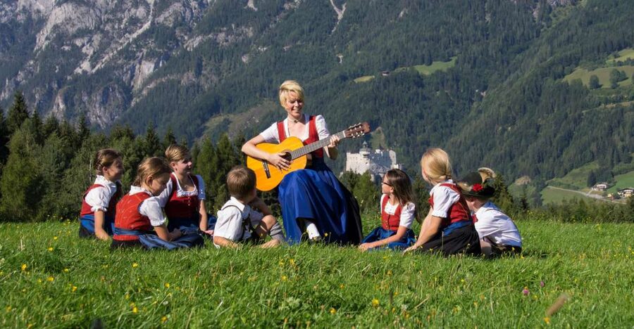 Salzburg: Private Eagle's Nest and the Sound of Music Tour - Crossing into Germany for the Sound of Music meadow