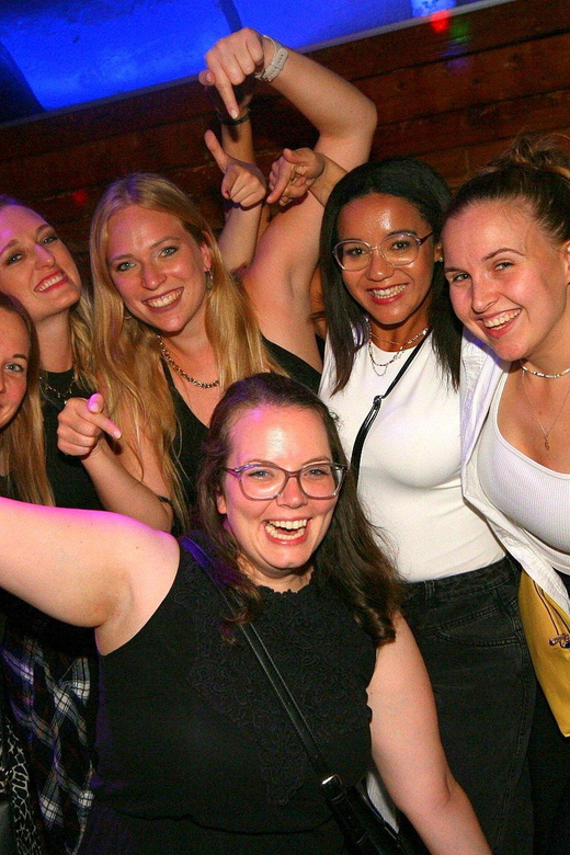 Salzburg: Pubcrawl Tour through best Bars and Clubs in Town - City Alm brings a louder party mood