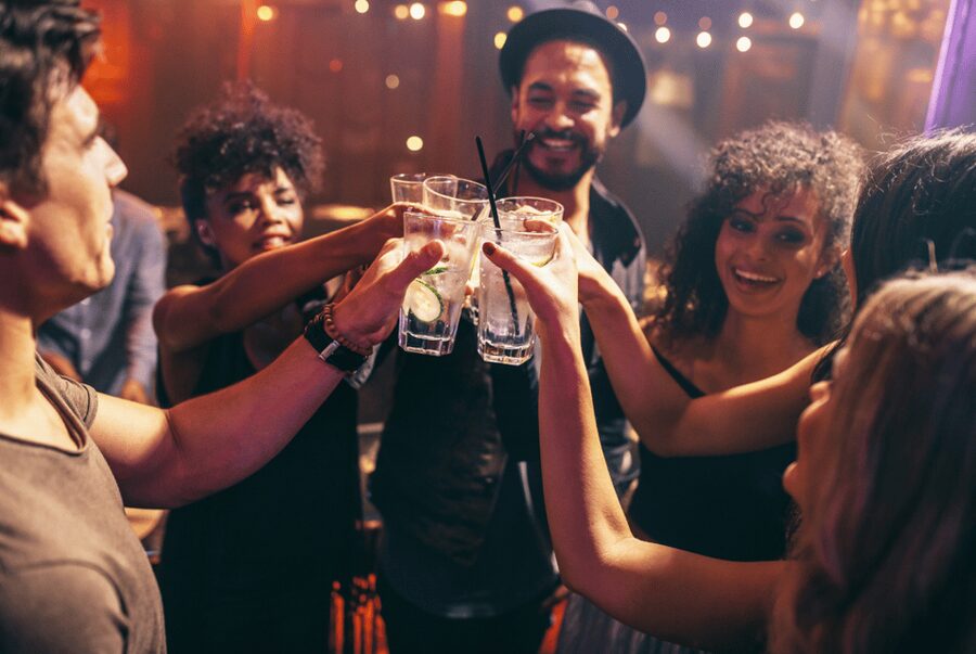 Salzburg: Pubcrawl Tour through best Bars and Clubs in Town - The first local bar sets the tone
