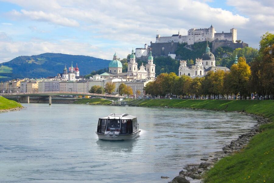 Salzburg: River Cruise & Best of Mozart Fortress Concert - Who should book this Salzburg evening