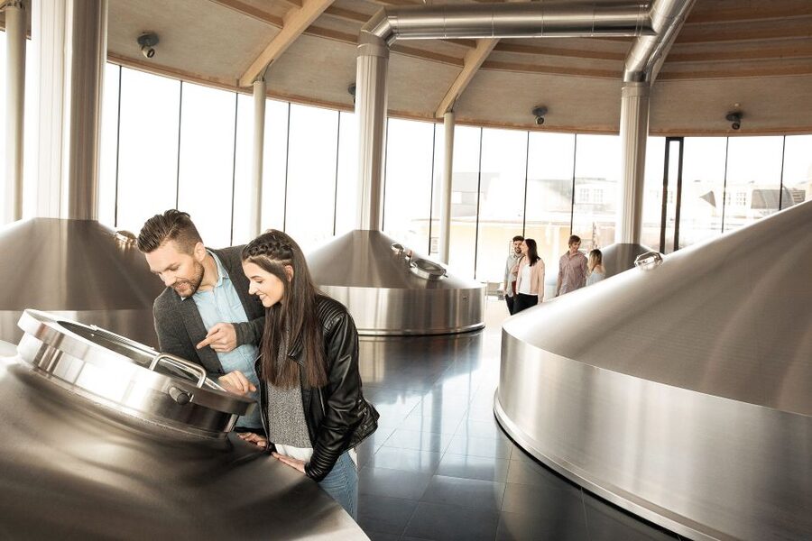 Salzburg: Stiegl Brewery Tour with Beer Tasting - Fermentation and bottling show the real industrial scale