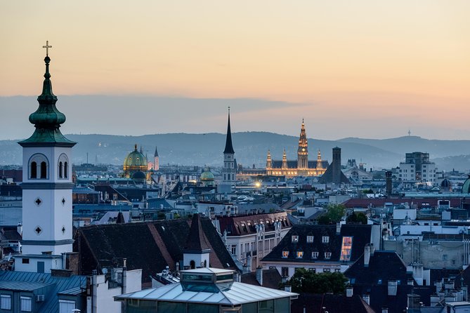 Salzburg to Vienna, Private Transfer, 2h of Sightseeing, Local Driver, English - FAQ