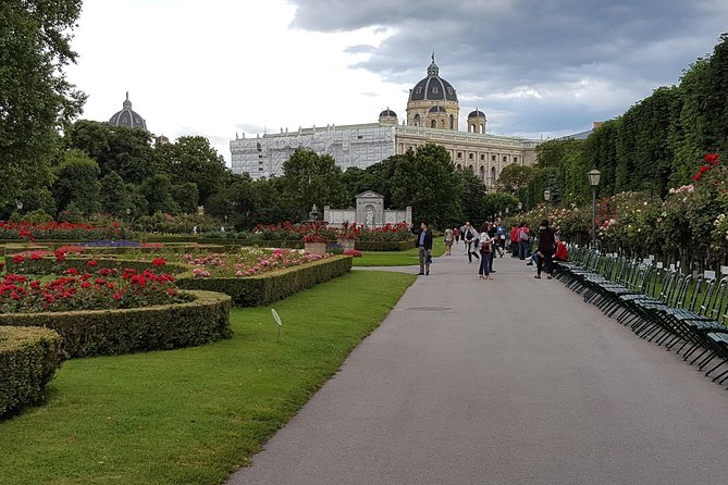 Scenic Private Transfer from Prague to Vienna or Vienna to Prague - Reading the service details carefully