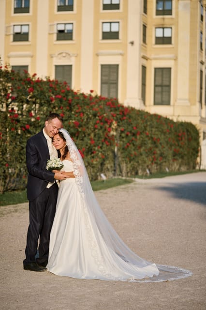 Schönbrunn Palace Private Photoshooting tour - Stop 3: The palace garden in 10 minutes