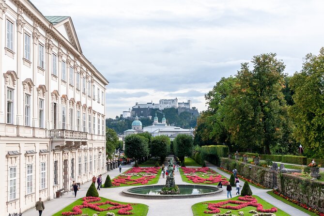 Self-Guided Tour of Salzburg: Stories, Photo Spots & Desserts - How the audio app works in real life