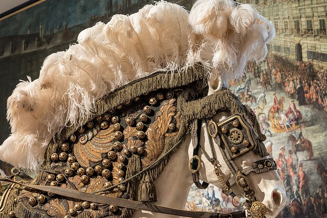 Skip the Line:Imperial Carriage Museum by Schönbrunn Kaiserliche Wagenburg Wien - Self-guided displays versus bringing a private guide