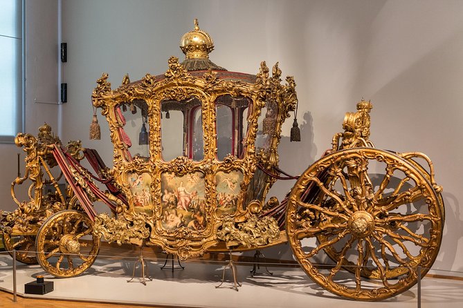 Skip the Line:Imperial Carriage Museum by Schönbrunn Kaiserliche Wagenburg Wien - Crowds, lighting, and the practical details that matter