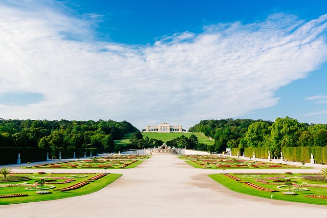 Skip-the-Line Schonbrunn Palace Guided Tour and Vienna Historical City Tour - Entering Schönbrunn without the main ticket queue