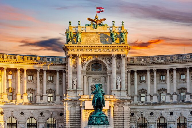 Skip-the-Line Sisi Museum, Hofburg and Gardens Tour Vienna - Hofburg courtyards and the final group photo