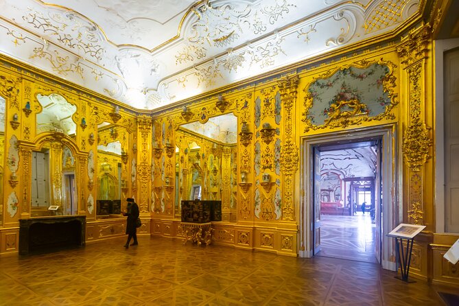 Skip-the-line Upper Belvedere Tickets and Guided Tour Vienna - Seeing The Kiss without rushing past it