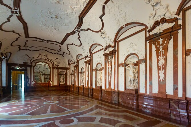 Skip-the-line Upper Belvedere Tickets and Guided Tour Vienna - The guide matters more than the ticket