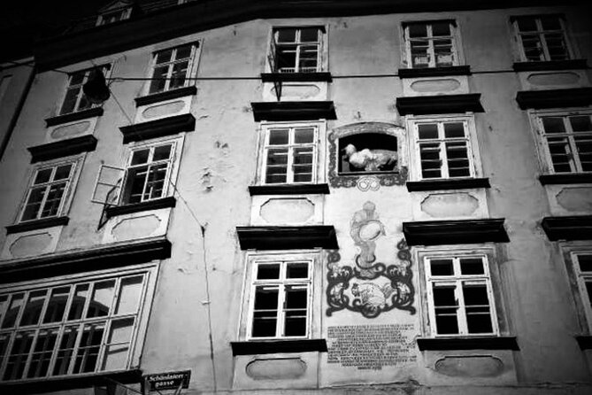 Spooky Vienna Ghost Tour in English - Cobblestones, dark legends, and Vienna’s historic center
