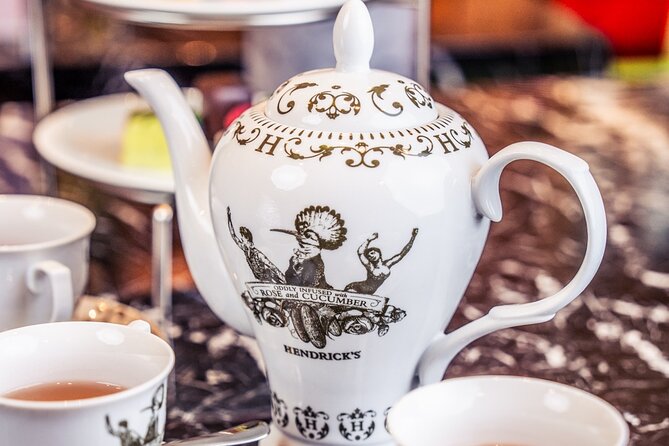 Strauss Exhibition incl. LED Concert Show / Coffee + Strauss Cake - Coffee, cake, and the Strauss family at the table