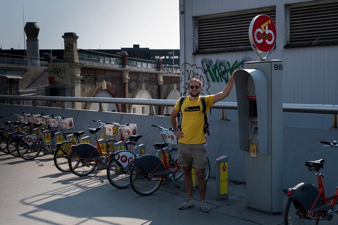 Street Art Tour in Vienna - Starting at the Spittelau heating plant