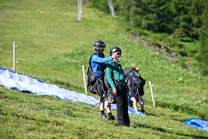 Tandem paragliding in the Stubai Valley near Innsbruck - What Takeoff and Landing Feel Like