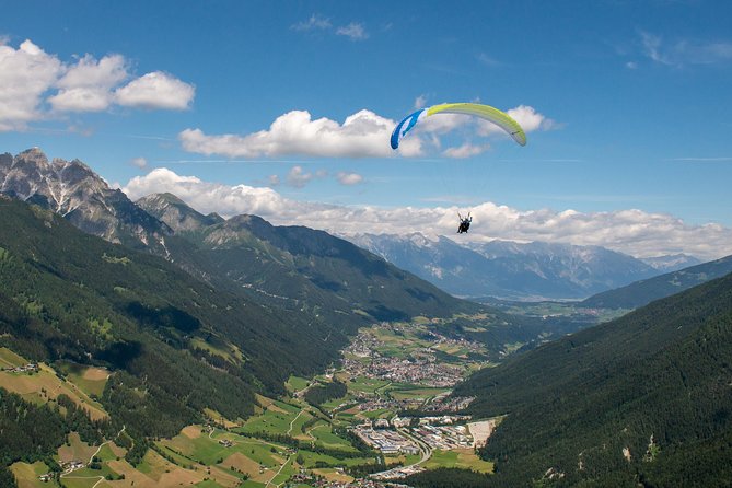 Tandem Paragliding Tirol, Austria - How the pilots handle nerves and weather