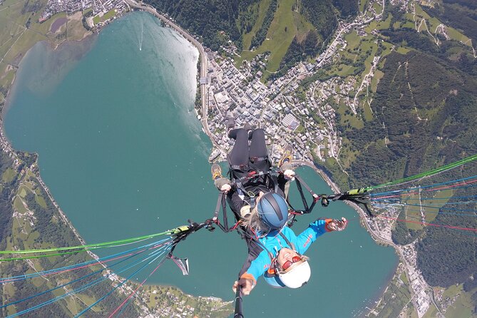 The Best Paragliding Tandem Flights in Zell am See Kaprun - What the private format means