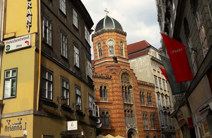 The unknown Vienna City- a guided walking tour in 3 hours - Starting near Stubentor, not at the usual postcard view