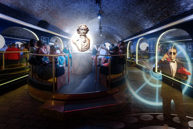 Time Travel-Magic Vienna History Tour Ticket - How the audio translation works
