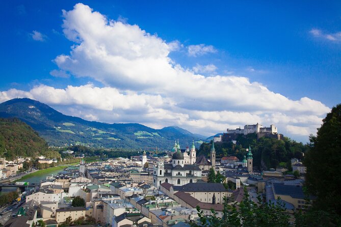 Transfer from Vienna to Salzburg with 2 hours for sightseeing - Choosing the right stop for your route