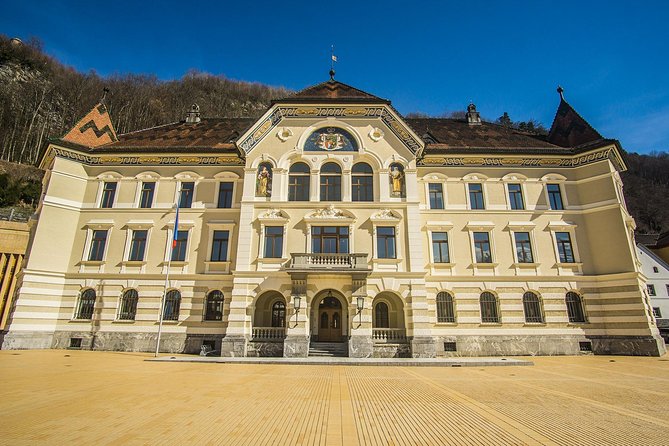Trip to 4 Countries: Liechtenstein, Austria, Germany, Switzerland - Four countries from one Zurich hotel