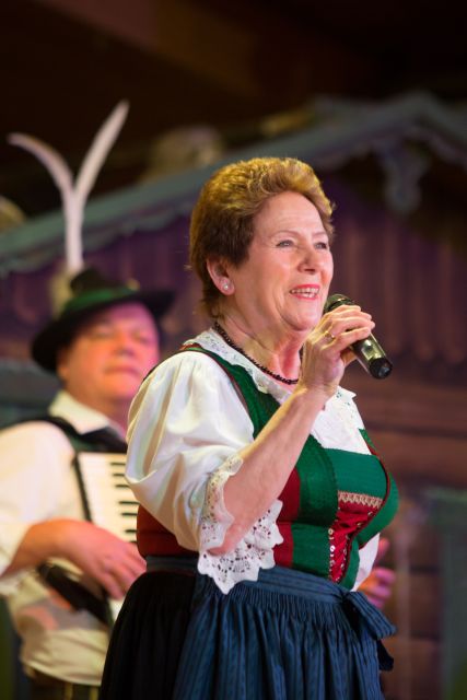Tyrolean Evenings Family Gundolf in Innsbruck - Who will enjoy this evening most