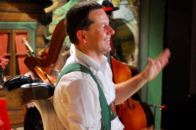 Tyrolean Folk Show Ticket in Innsbruck - What happens inside the Alpensaal