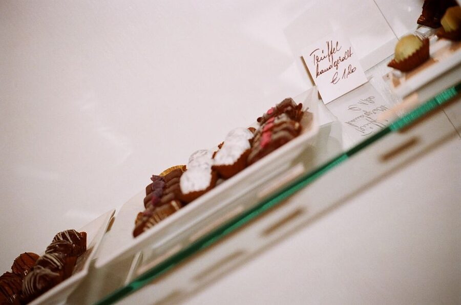 Vienna: 2.5-Hour Viennese Coffee, Cake, and Chocolate Tour - Oblaten and the art of the Viennese sweet