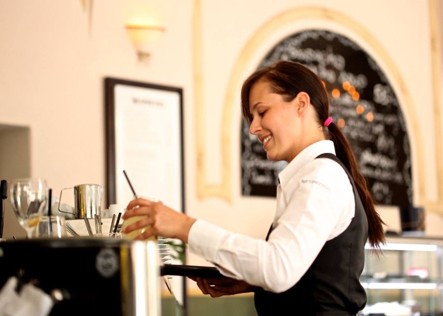 Vienna: 2.5-Hour Viennese Coffee, Cake, and Chocolate Tour - Is $82 good value for 150 minutes?