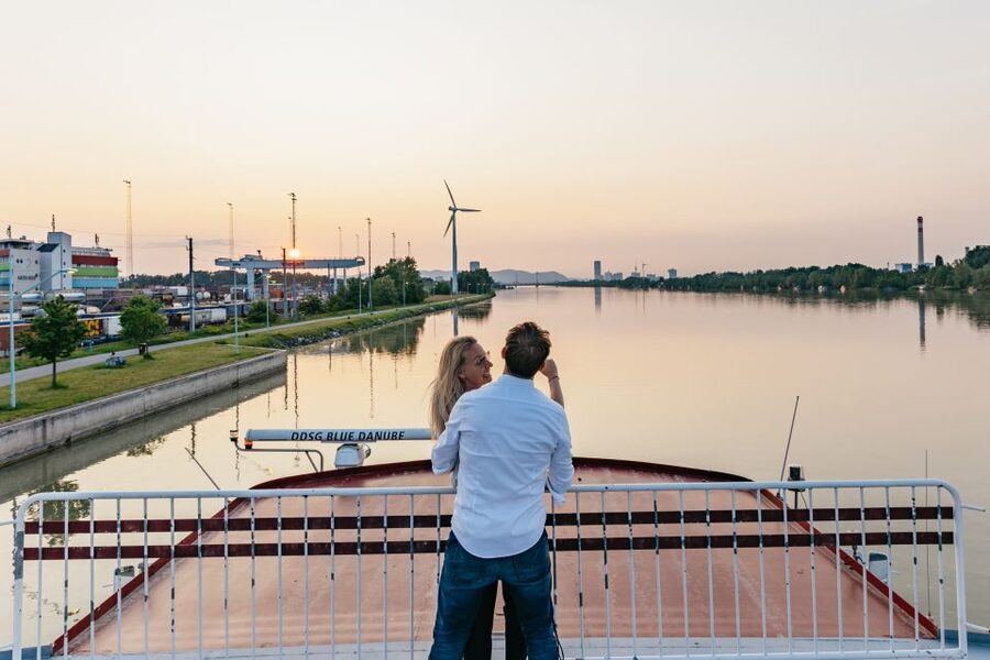 Vienna: 3-Course Evening Dinner Cruise - Who gets good value from the $85 price