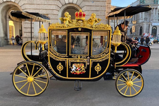 Vienna: 60 min. Imperial E-Carriage Sightseeing Tour with Drinks - Key details before you book