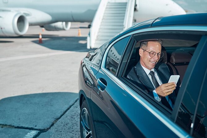 Vienna Airport Transfers From Vienna City With Private Driver - What the 20 to 30-minute journey feels like