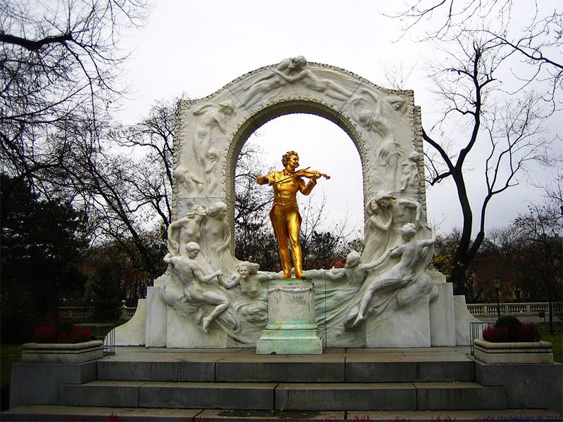 Vienna Art Nouveau Walking Tour - Stadtpark station and the reshaped Vienna River