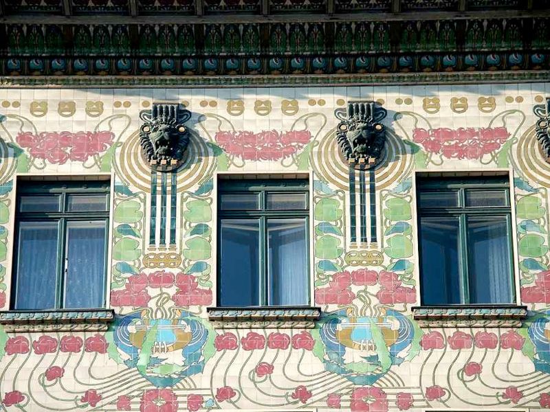 Vienna Art Nouveau Walking Tour - The imperial station near Schönbrunn