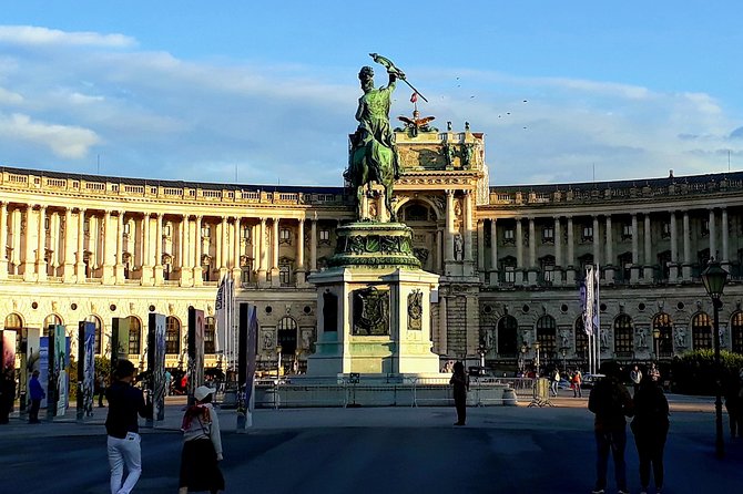 Vienna at First Glance a Private Walking Tour for First Timers - Volksgarten and Heldenplatz connect beauty with hard history