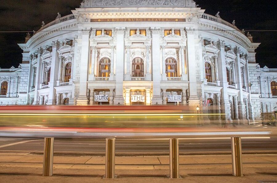 VIENNA AT NIGHT: Photo Tour of the Most Beautiful Buildings - The professional holiday photo