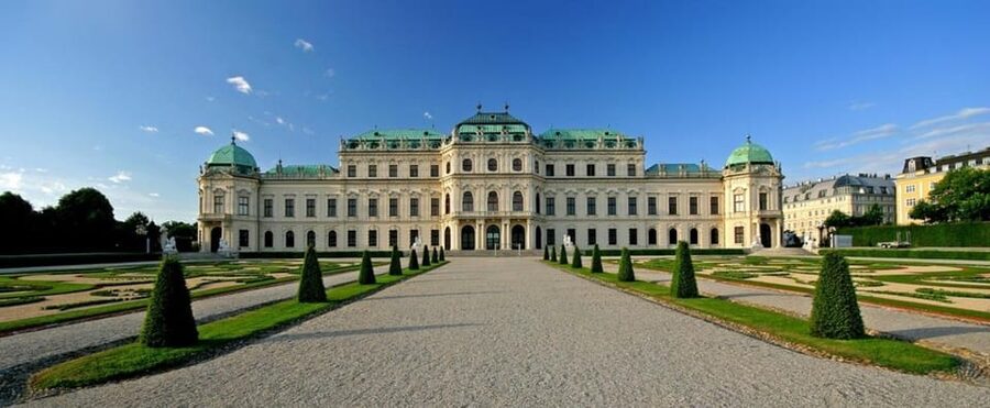 Vienna: Belvedere Palace Skip-the-Line Tour - Entering the Upper Belvedere without the ticket queue