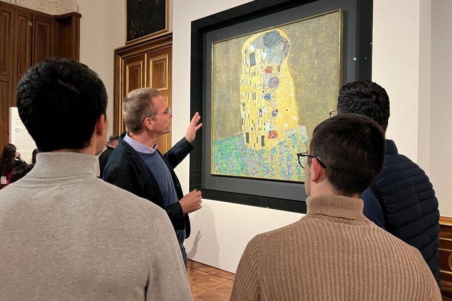 Vienna: Belvedere & The Best of Gustav Klimt Private Tour - Entering The Upper Palace With Timed Admission