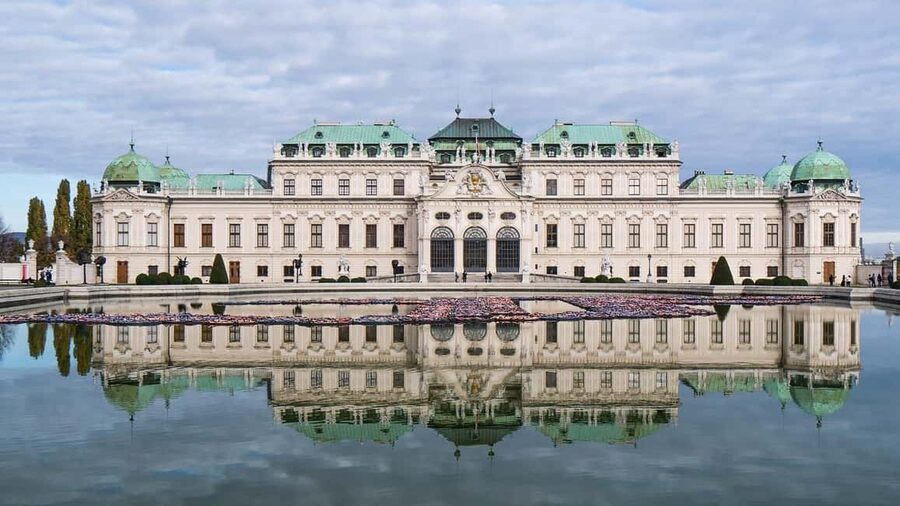 Vienna: Best of Vienna in 2 Hours with a Local - St. Stephen’s Cathedral and the old center