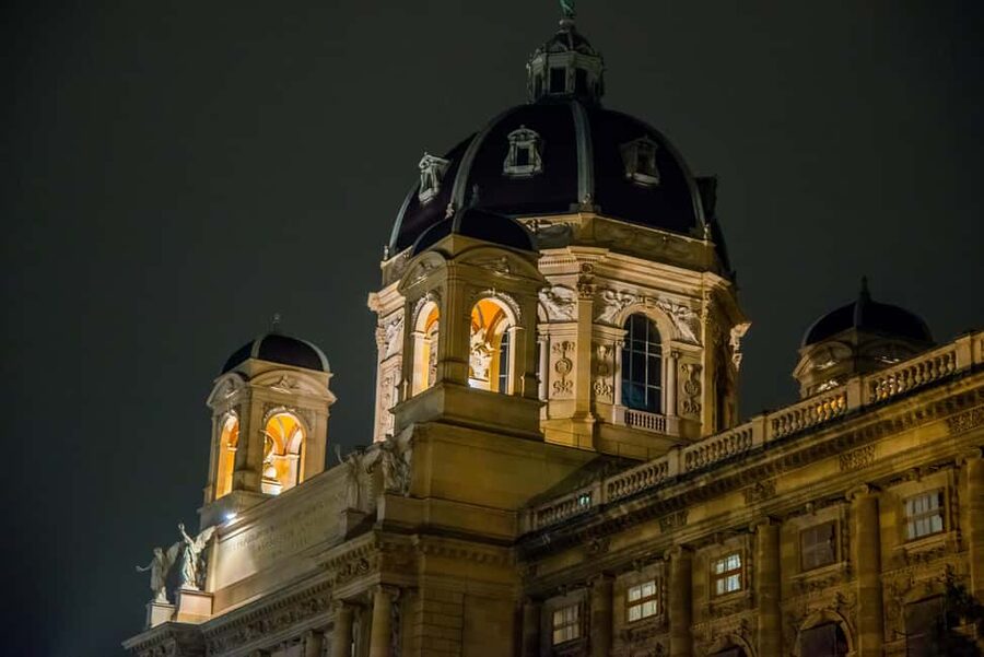Vienna: Big Bus City Highlights Night Tour with Live Guide - Schönbrunn Palace from the road