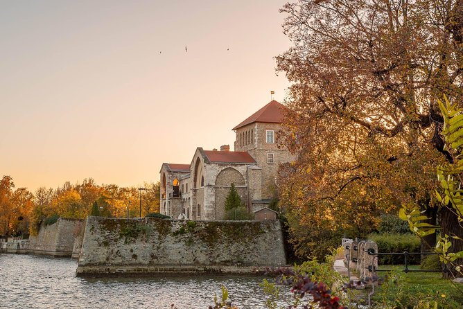 Vienna-Budapest One-Way Sightseeing Transfer - Szentendre: colorful lanes before Budapest