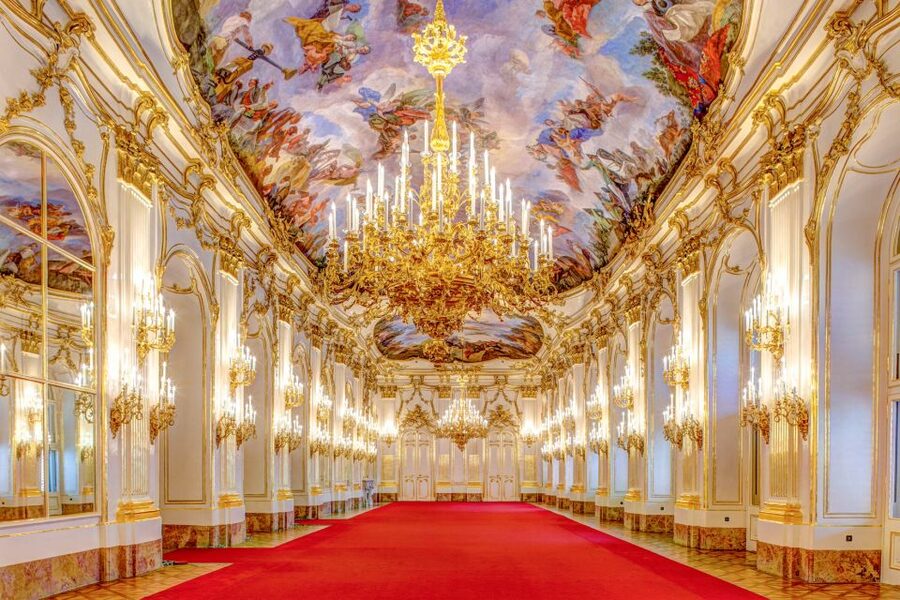 Vienna: Bus & Schönbrunn Palace Skip-the-Line Guided Tour - Why Schönbrunn makes this half-day worthwhile