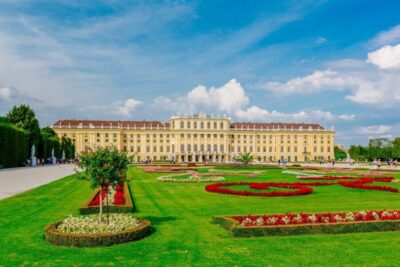 Bus & Schönbrunn Palace Skip-the-Line Guided Tour